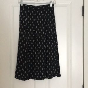 NWT Zara A-like printed skirt